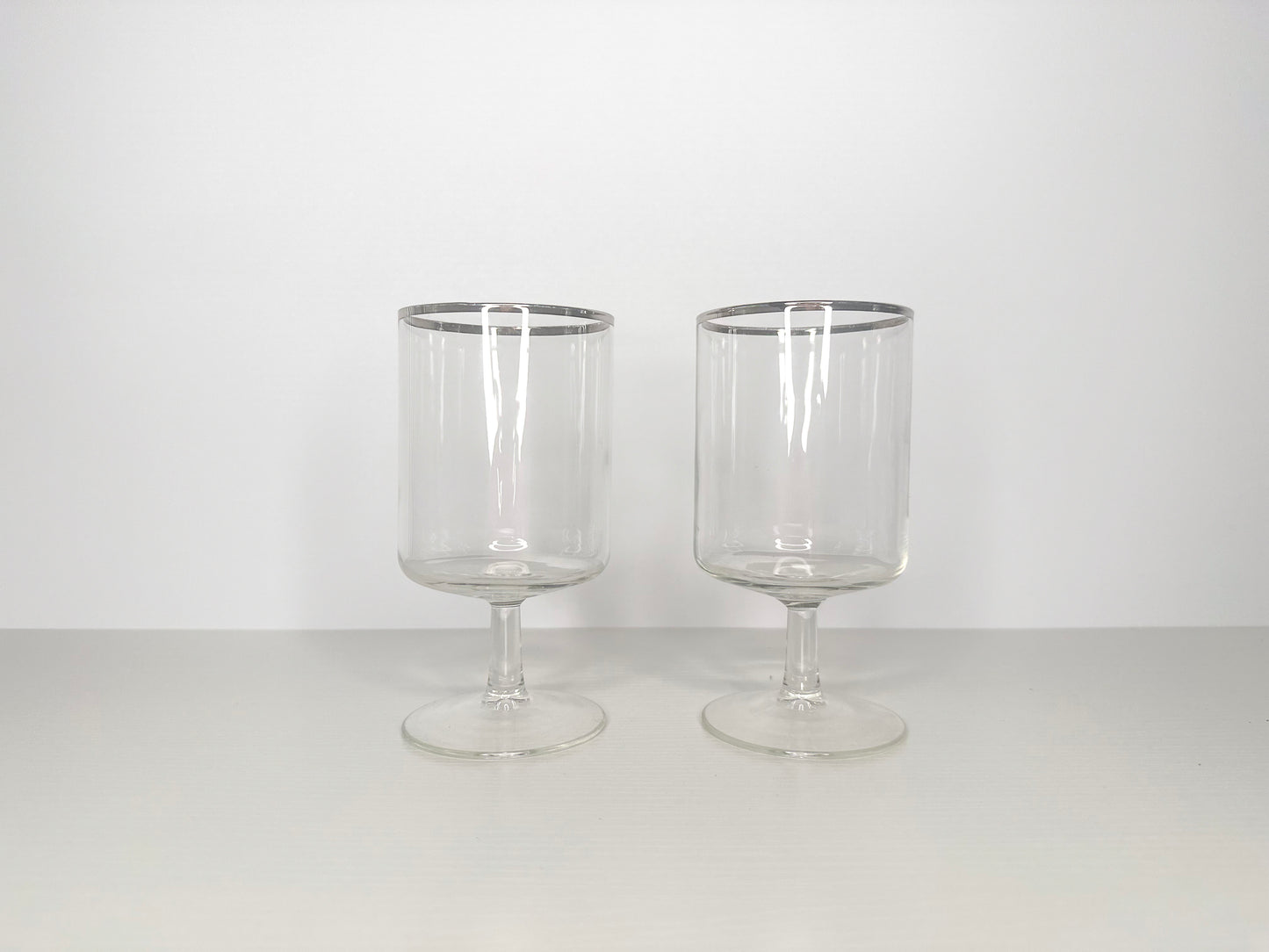 Sydney Rocks Footed Glass